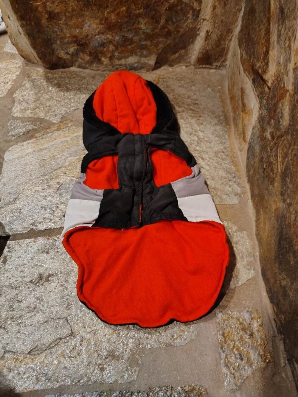 Hooded Winter Pet Jacket Size Medium Dog Cat Hoodie Velcro Warm Colorblock